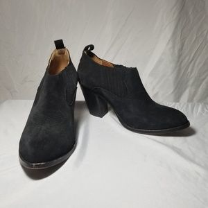 FRYE Black Leather Pointed Toe ILANA Ankle Boots